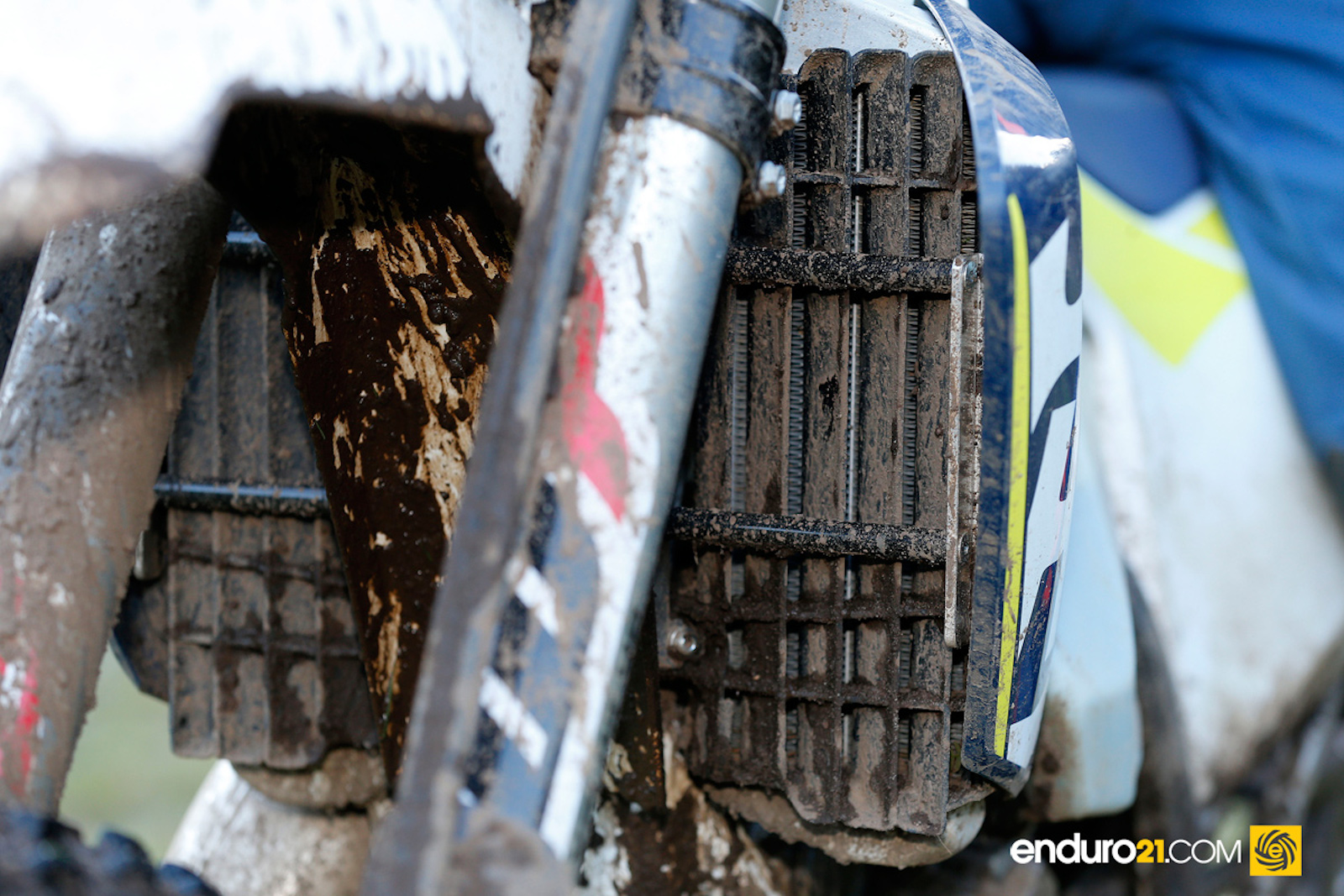 Tested - AXP Racing Radiator Braces 