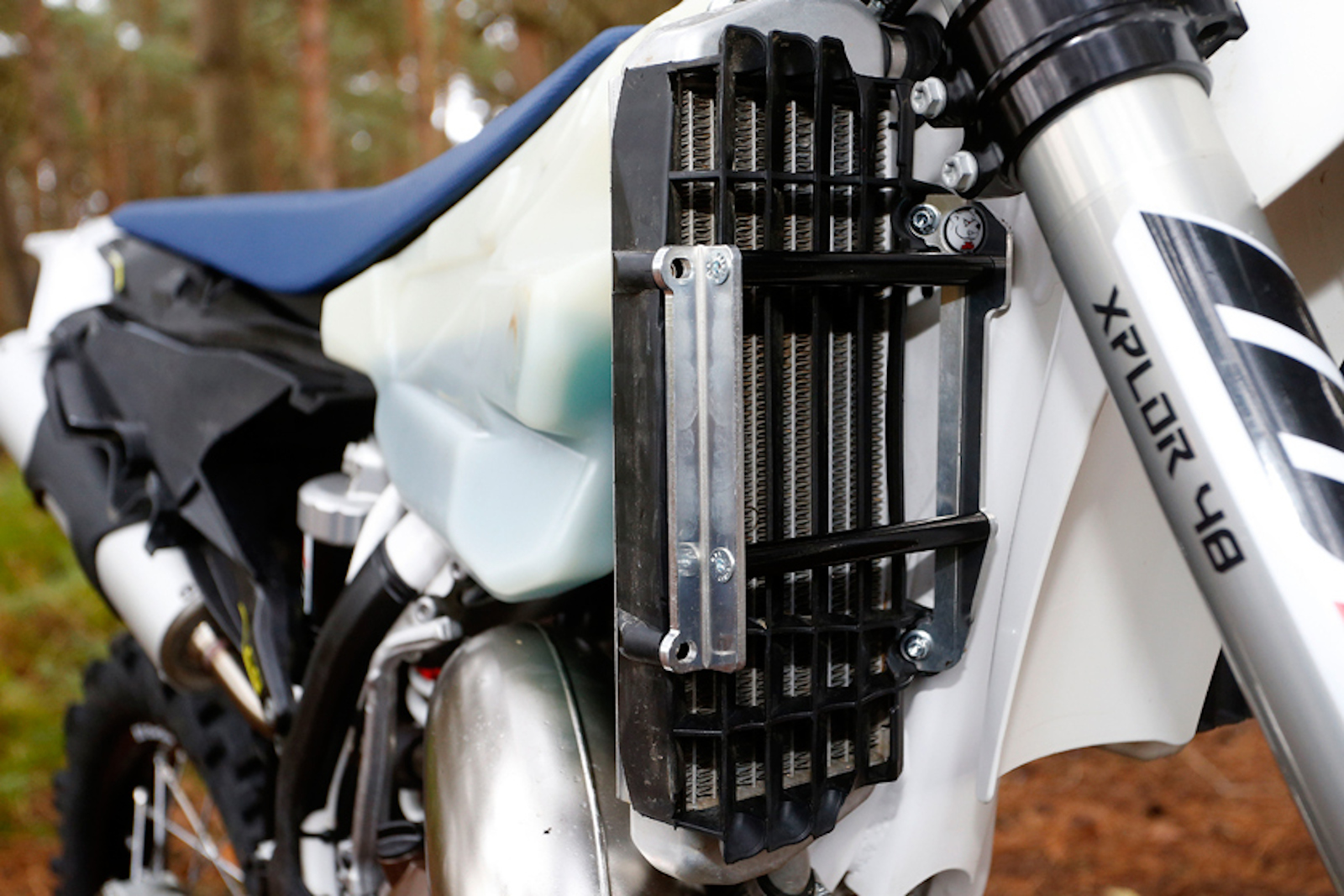 Tested - AXP Racing Radiator Braces 