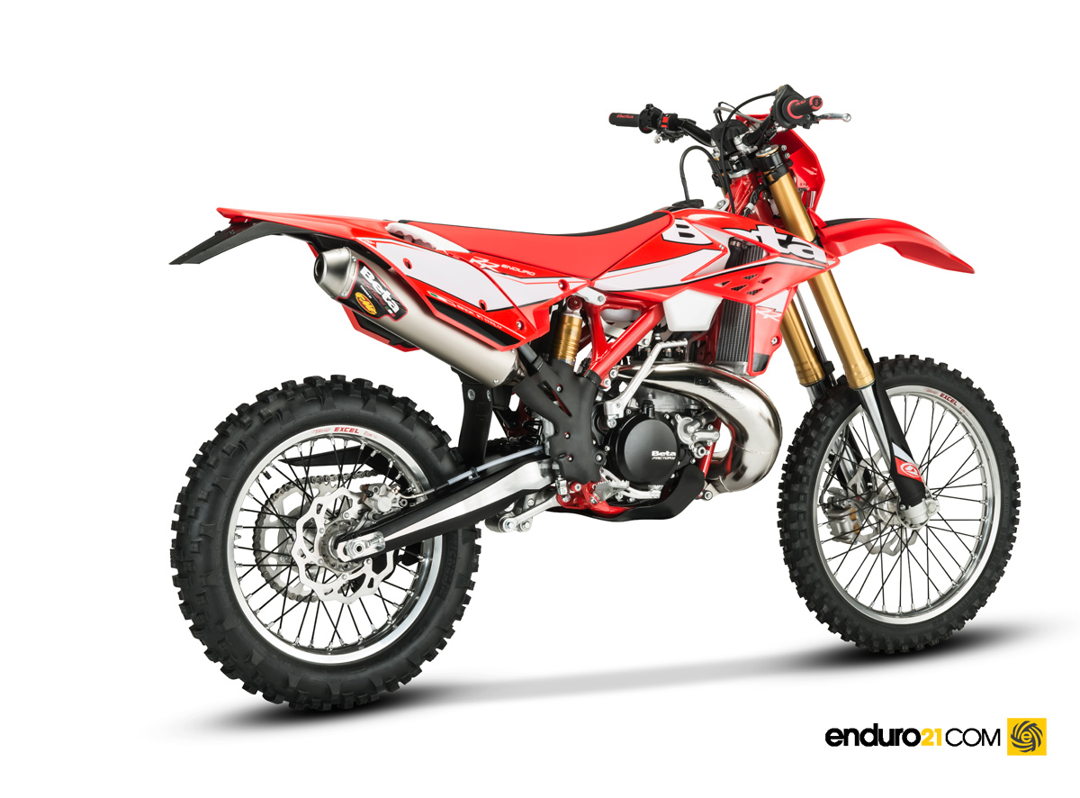 beta-2017-enduro-rr-2t-my-17-rear_1200