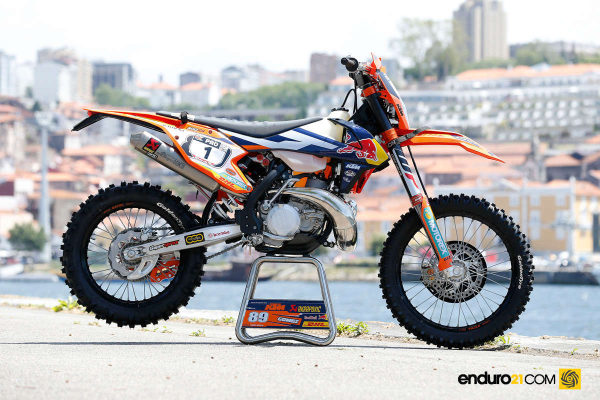 Pro Bike: Alfredo Gomez 2017 KTM 300 EXC