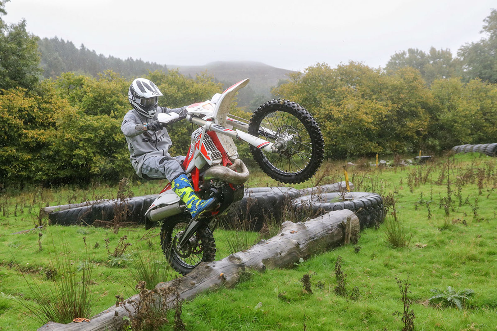 beta_rr300_wp-test_enduro21_560