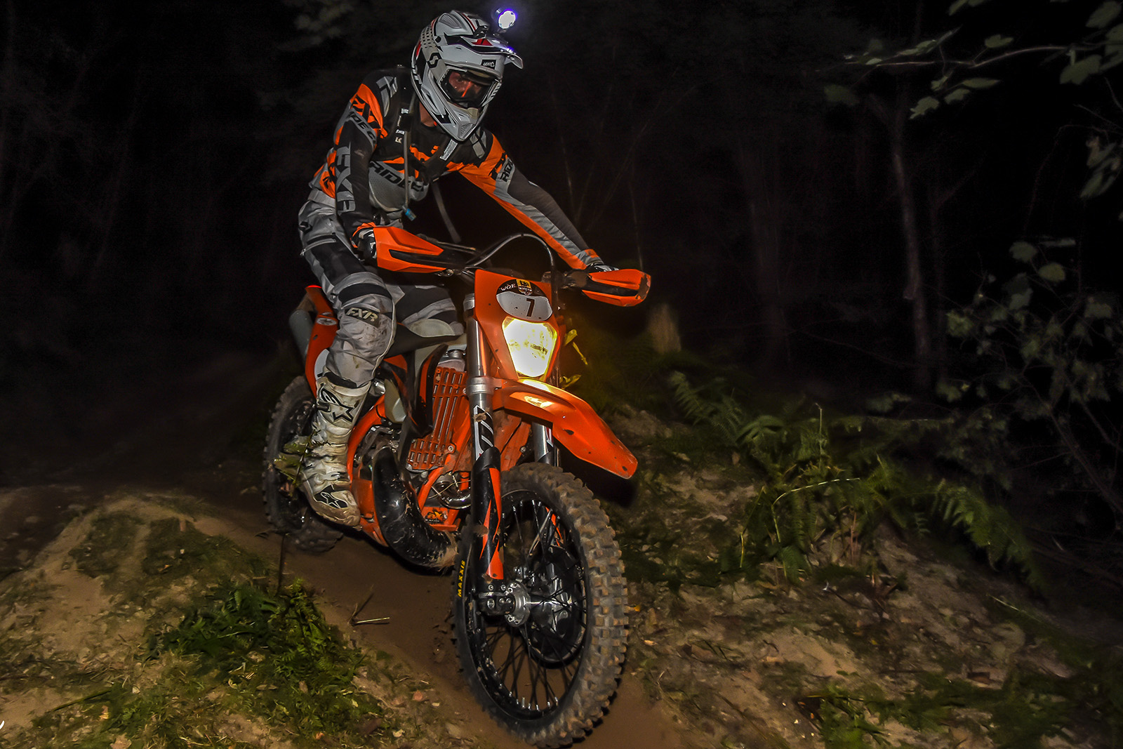 KTM 300 EXC TPI Test Mule - Night racing rocks!