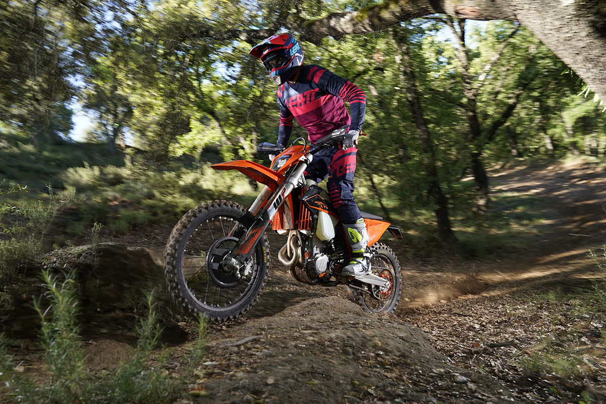 ktm_my2020_exc_launch_500_560
