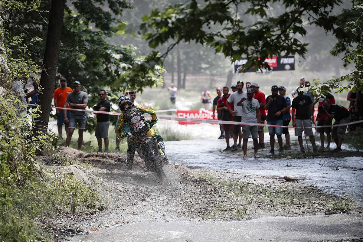 brad_freeman_endurogp_wess_fim_blanchard_enduro21_560