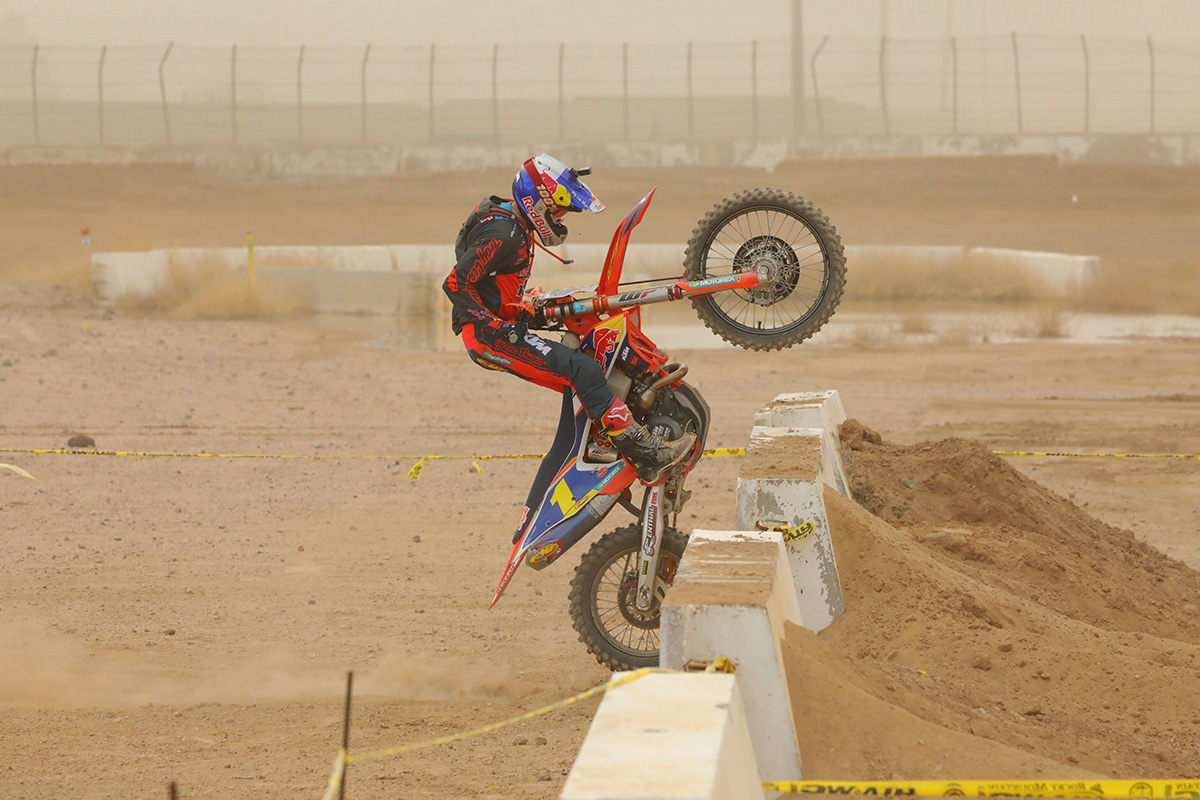 taylor_robertconcrete_block_worcs_560