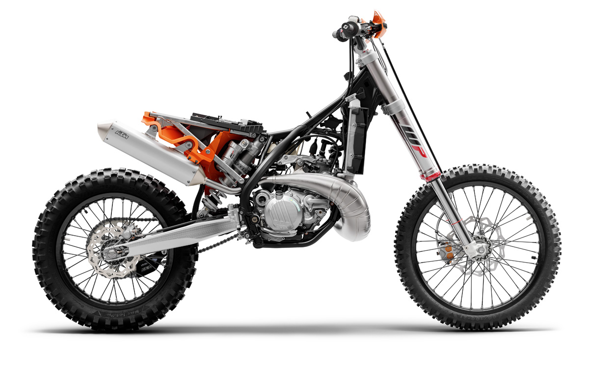 ktm_300-exc-tpi-2021-stripped_560