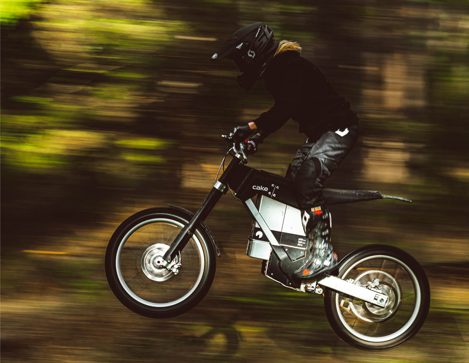 First Look: Off-road electric motorcycle or e-bike? CAKE blur the lines