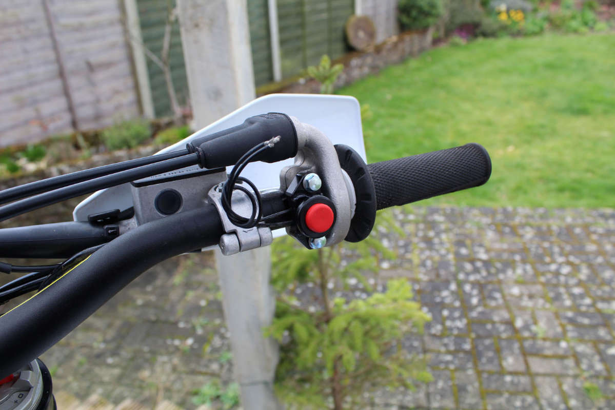 fitting_a_kill_switch_rideeng_switch_560