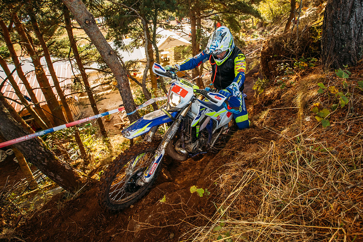 Enduraid 2020: Mario Roman wins French Extreme Enduro