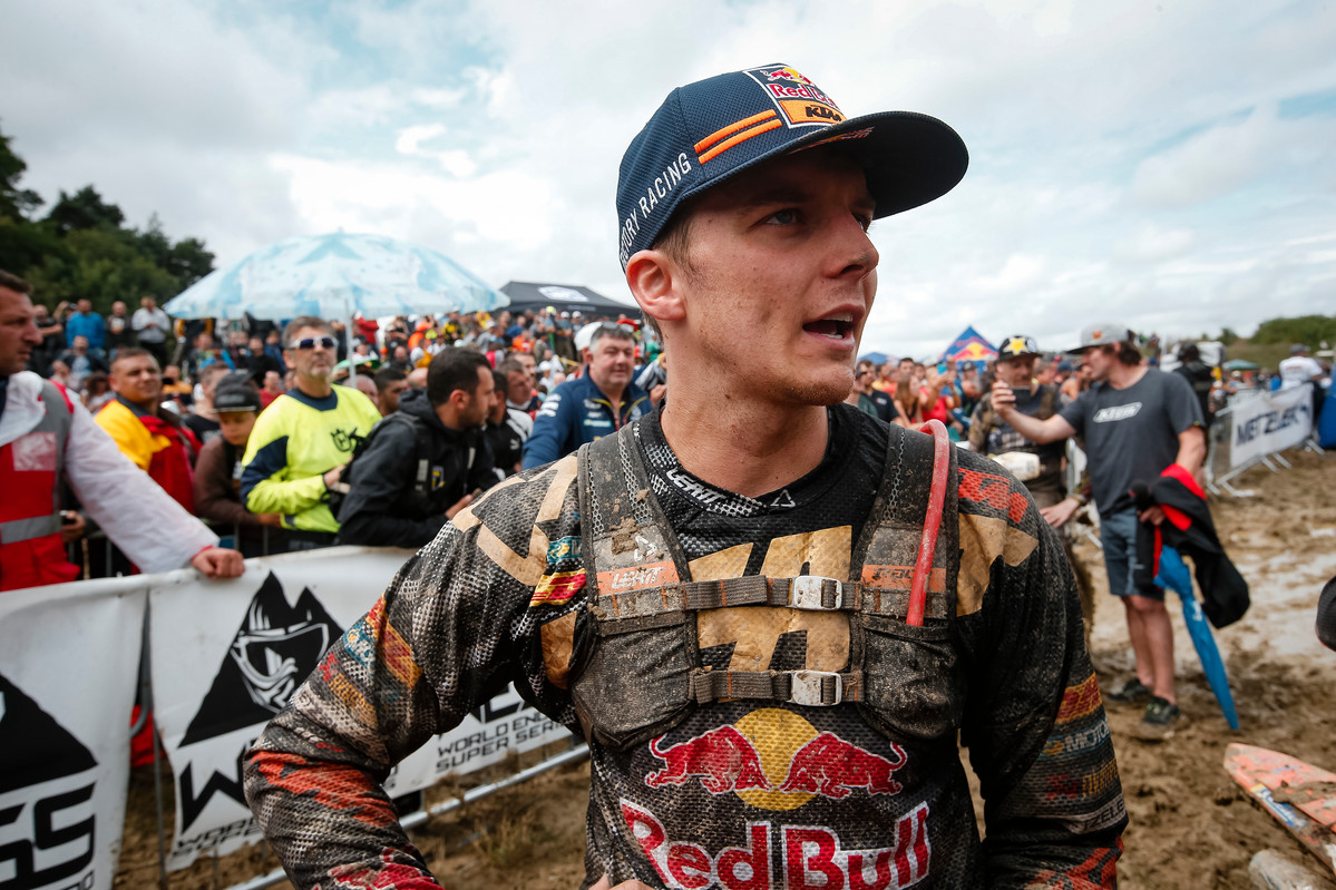 Jonny Walker out of Romaniacs with broken elbow