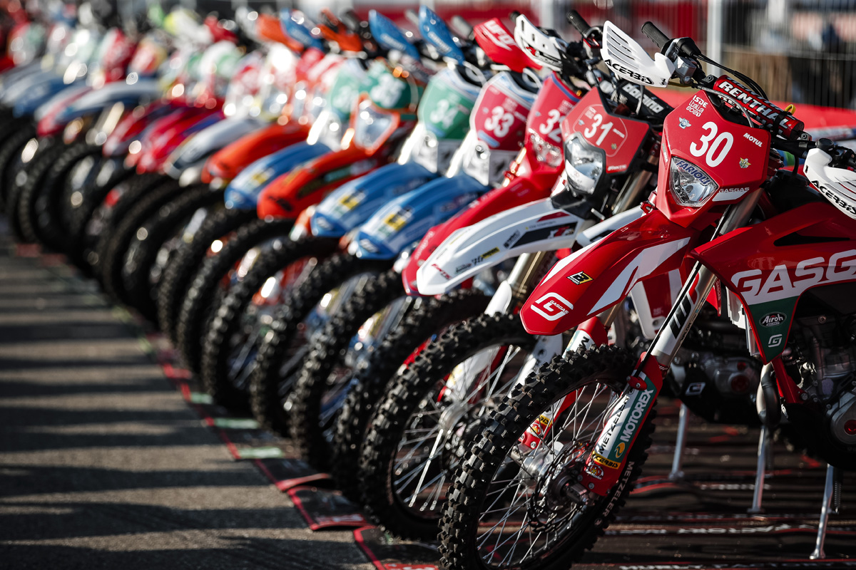 2021 ISDE: paddocks vibes and technical checks