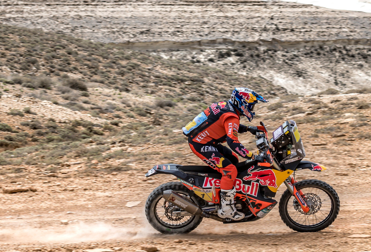 Cross-Country Rallies World Championship: Stage 3 win for Sunderland, tyre issue affect leaders