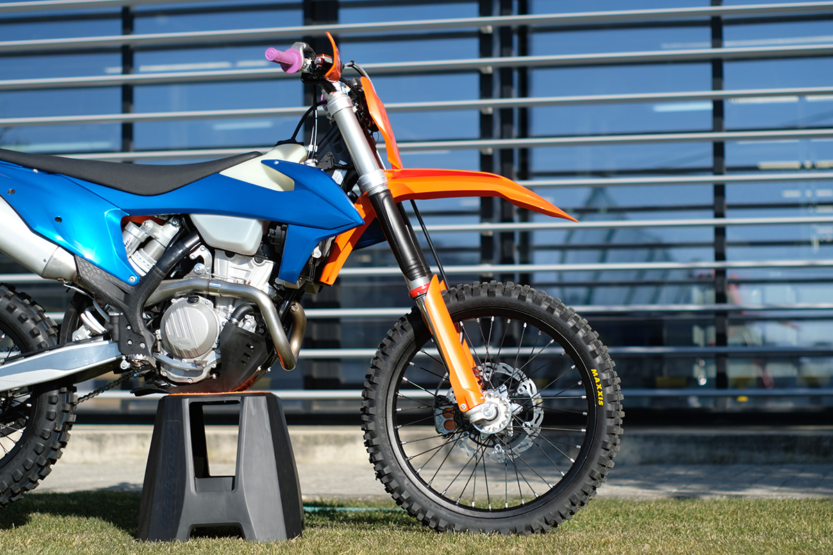 Say what? Polisport go metallic with flash, new plastic off-road body kits