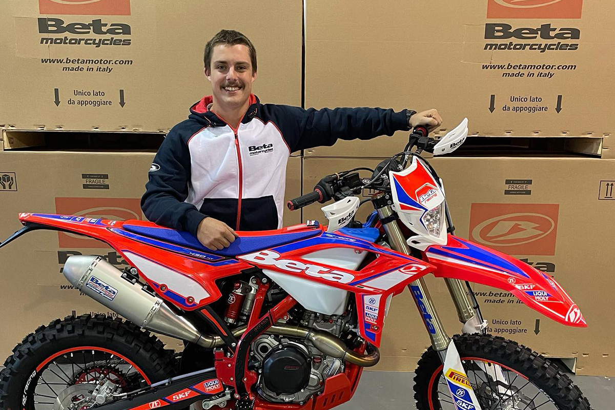 Fraser Higlett signs with Beta Racing Australia