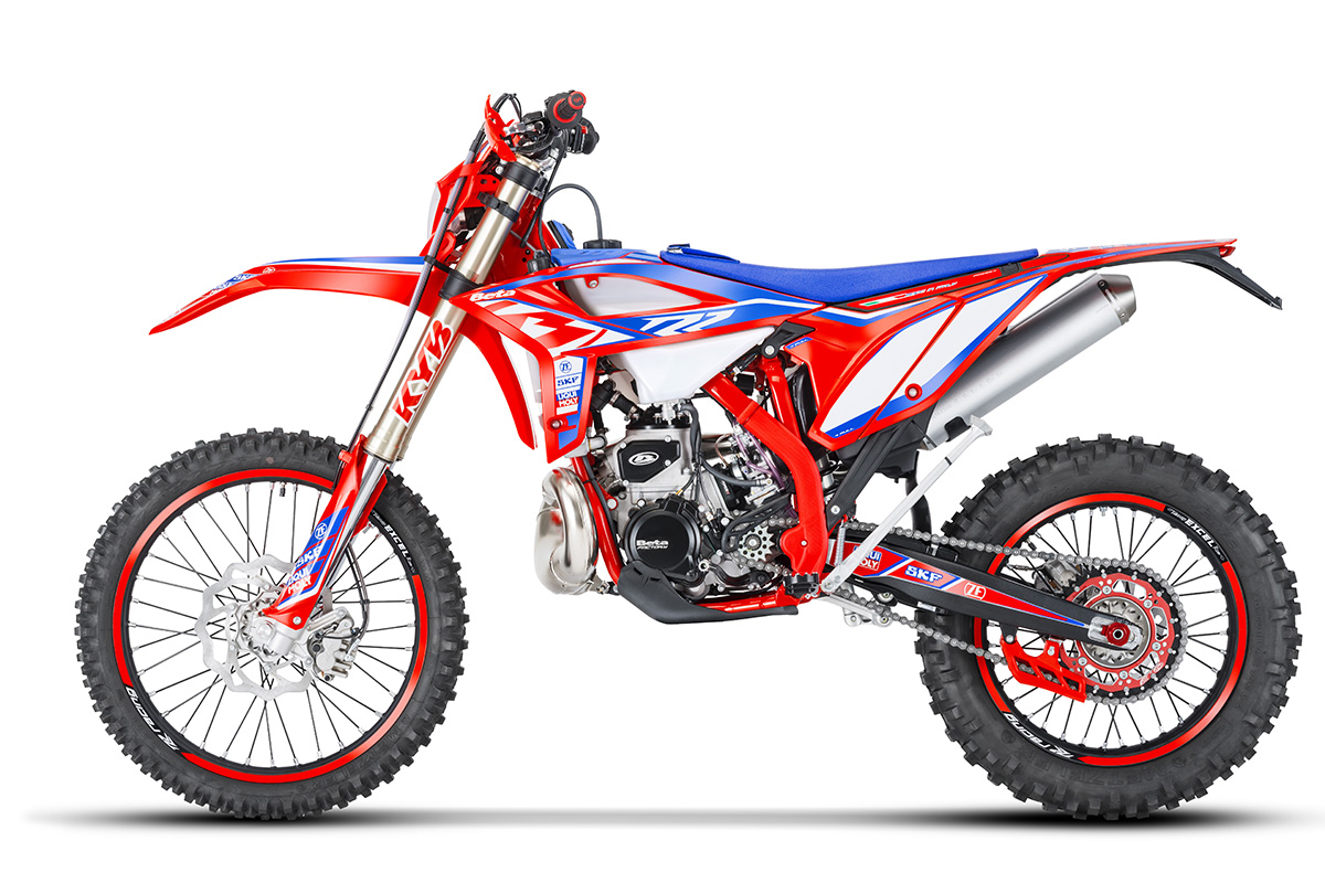 22_rr-racing-2t-250-300-my22-left