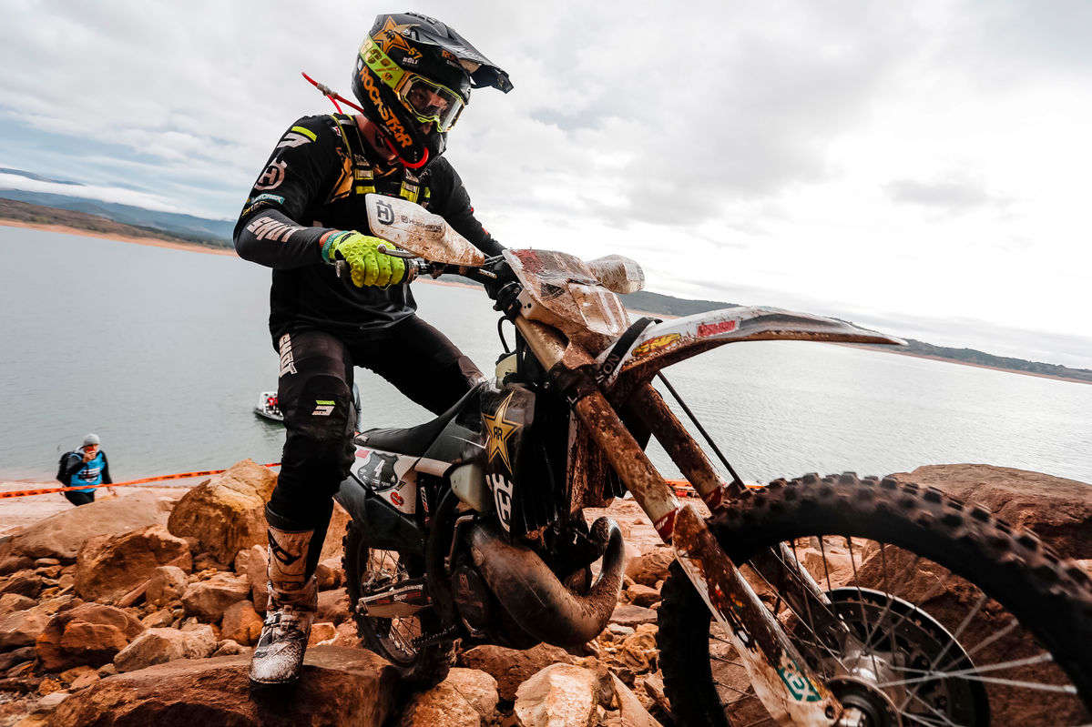 Hixpania Hard Enduro: Bolt ahead of Lettenbichler in 4hr Extreme qualifying race