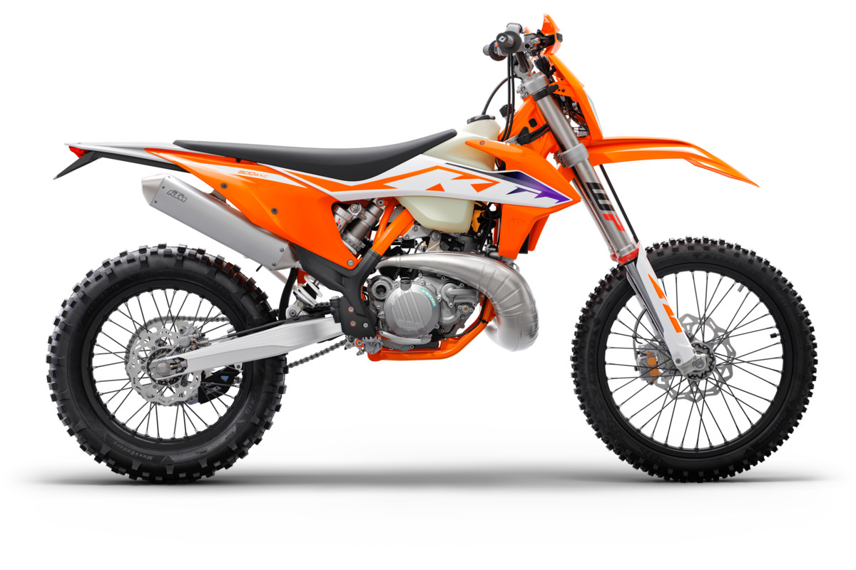 First look: 2023 KTM Enduro range – ‘90s purple colours
