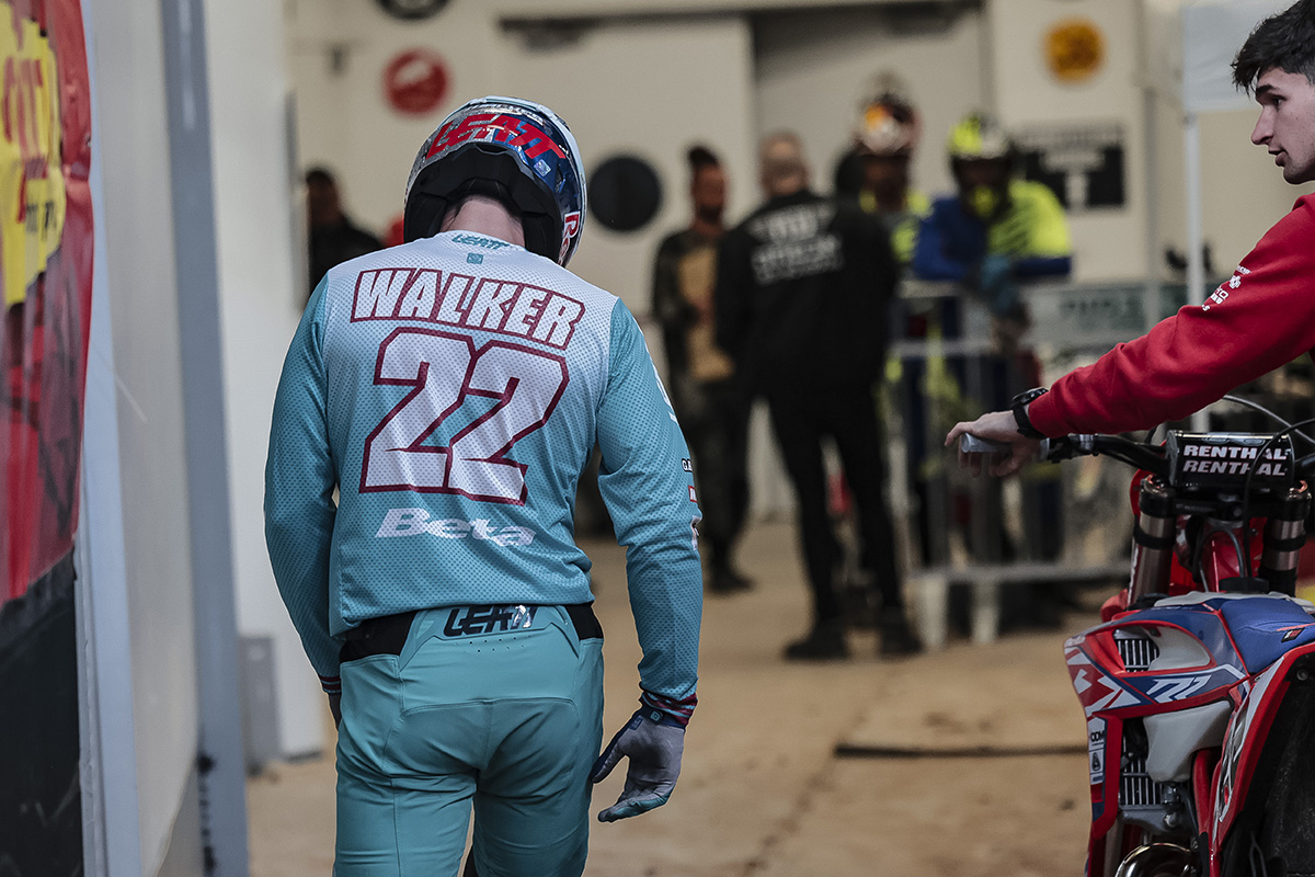 Jonny Walker out of HEWC round 1 – “I go to put my shoes on and my shoulder falls out”
