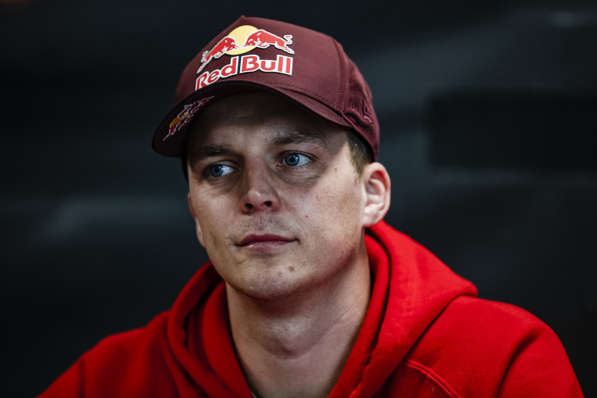 Jonny Walker out of HEWC round 1 – “I go to put my shoes on and my shoulder falls out”