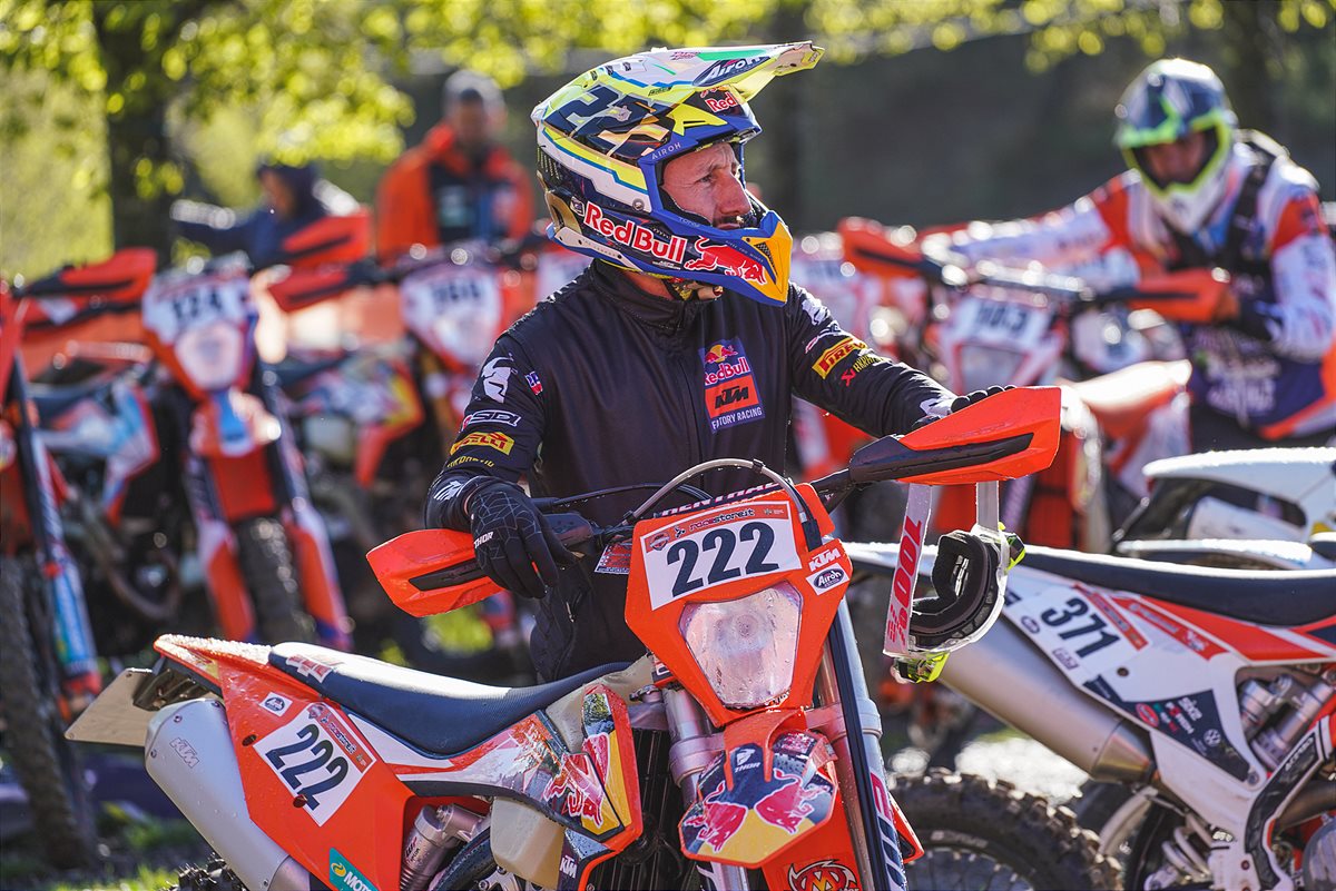 Tony Cairoli makes enduro debut