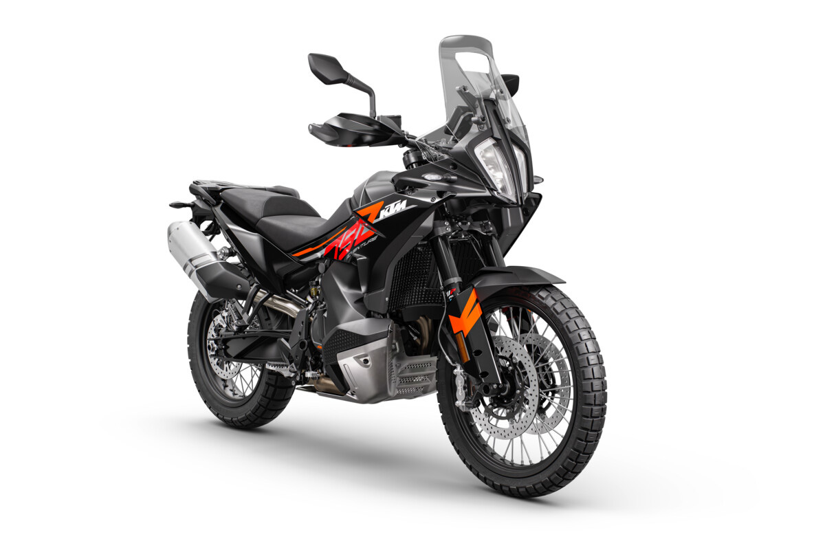2023-ktm-790-adventure-8
