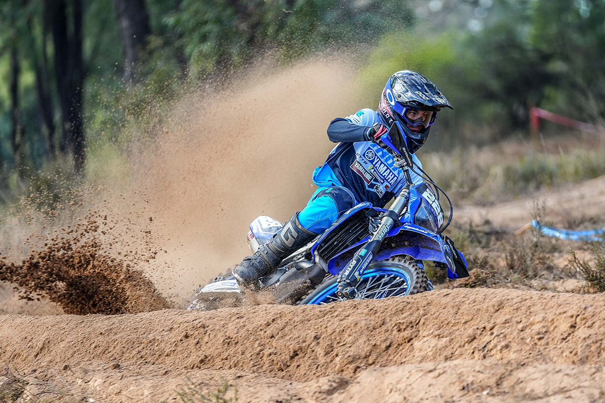 Waters and Bacon share AORC Rnd 5&6 day wins at Mendooran