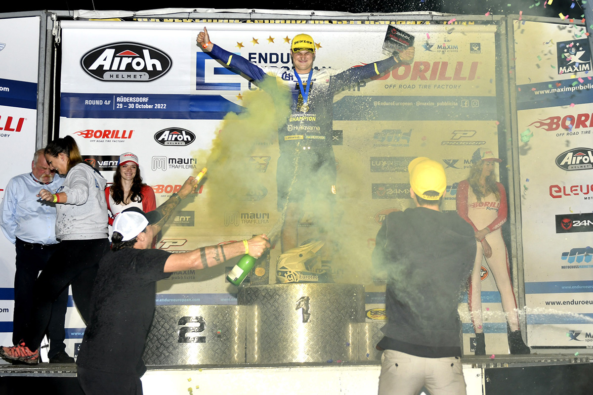 willems_erik_b_husqvarna_overall-champion_pricegiving
