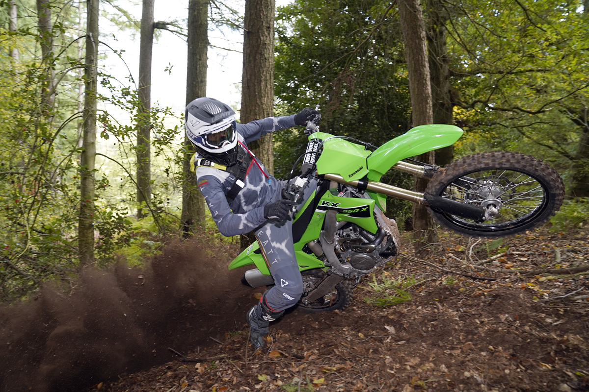 Tested: 2023 Kawasaki KX250X and KX450X