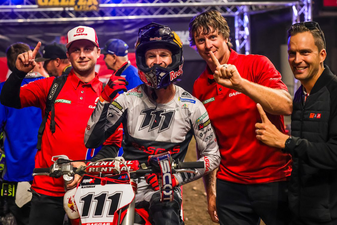 2022 EnduroCross: Blazusiak bangs round 1 win in Salt Lake City