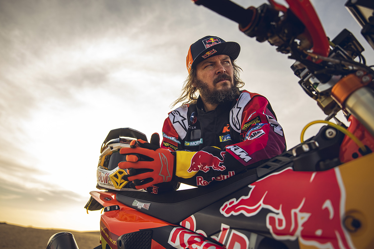 red_bull_ktm_rally_bike_2024_2