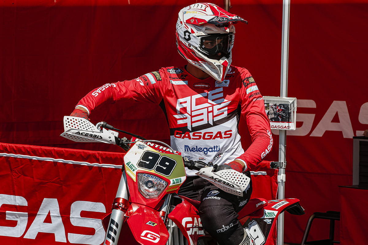 World Champion Andrea Verona moves to E2 for 2023 EnduroGP season