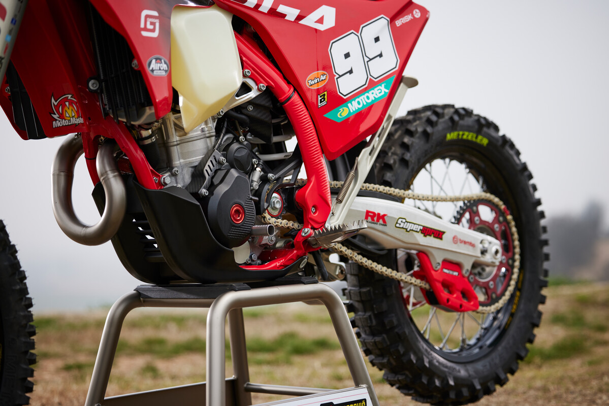 gasgas_andreaverona_static_details_bike_043