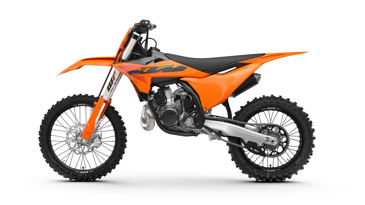 579794_my25-ktm-300-sx-90-left_studio_03_studio