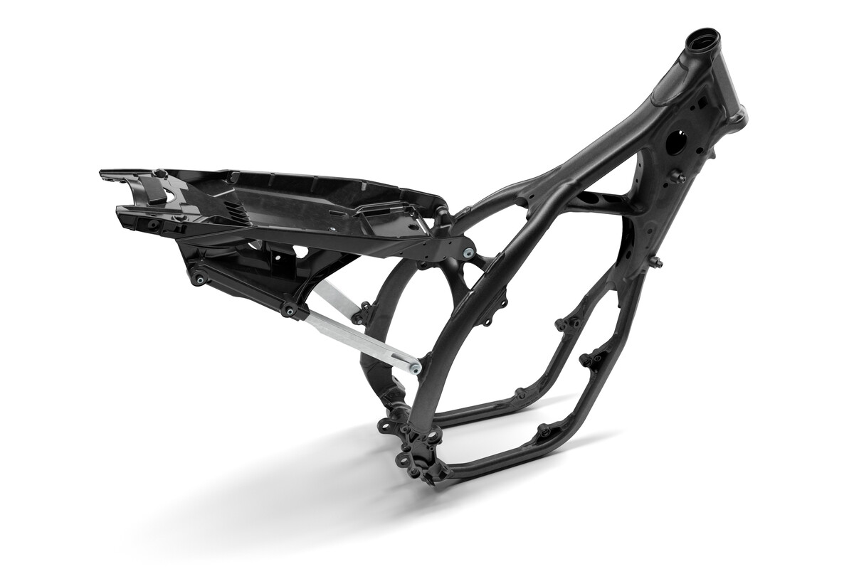 590363__my25_ktm-frame-sx_xc-right_details_parts_studio_03_stud_p29326
