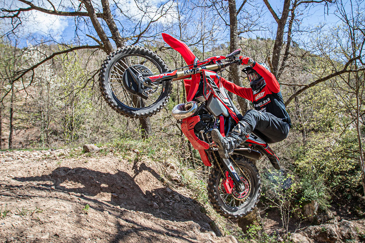 First look: “Explosive” Rieju MR 300 Hard Enduro Alfredo Gomez Replica