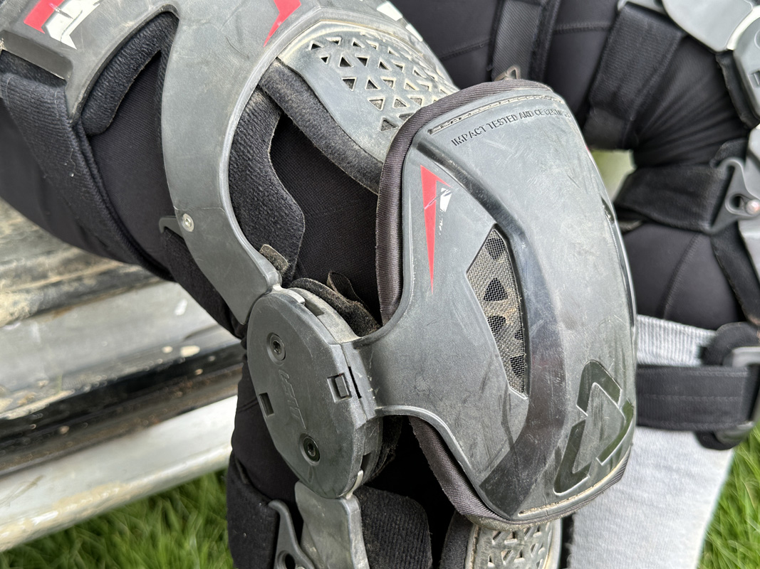 enduro21_leatt_x-pro_knee_braces_tested_14