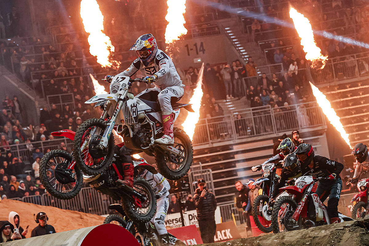 2025 SuperEnduro Results: Billy Bolt overcomes determined Olszowy for Rnd 1 win