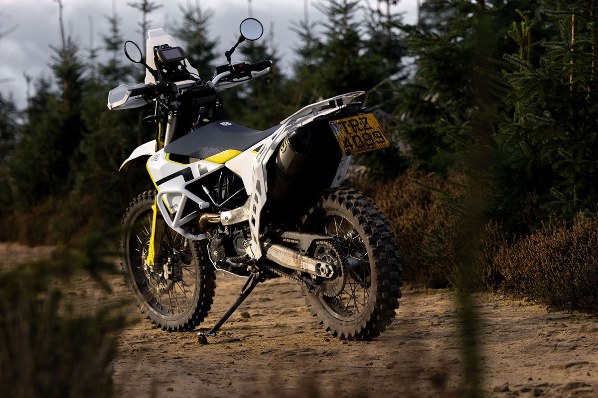 husky-701-rack-08