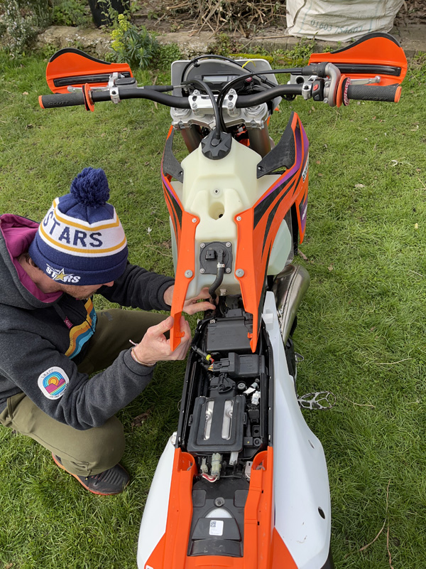 10_things_about_ktm_2024_exc_5