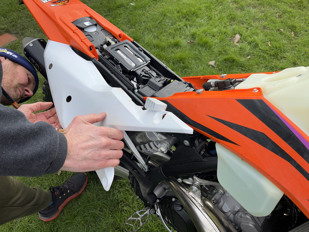 10_things_about_ktm_2024_exc_6