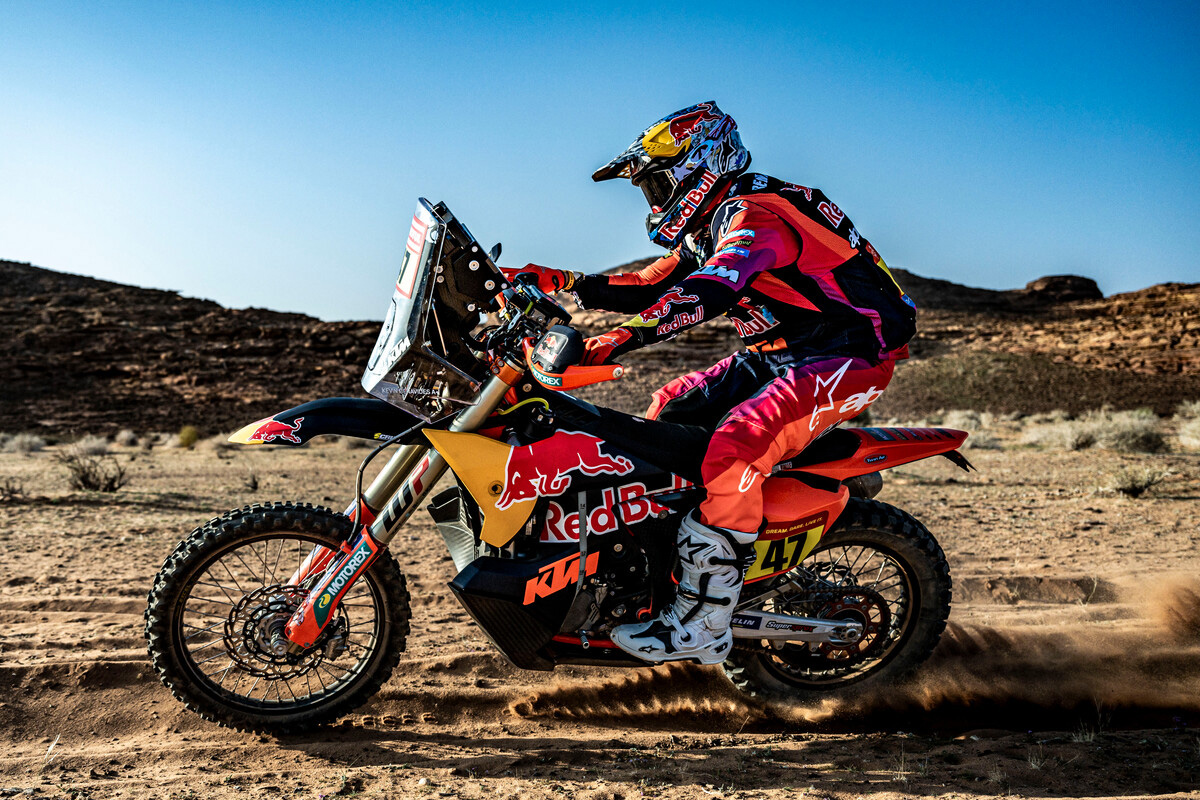 2024 Dakar results: KTM’s Kevin Benavides steals stage 3 victory from the speeders