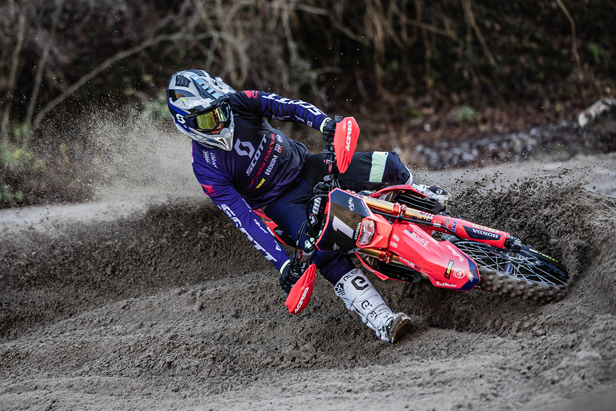 First look: Steve Holcombe on the Honda Racing RedMoto CRF250RX