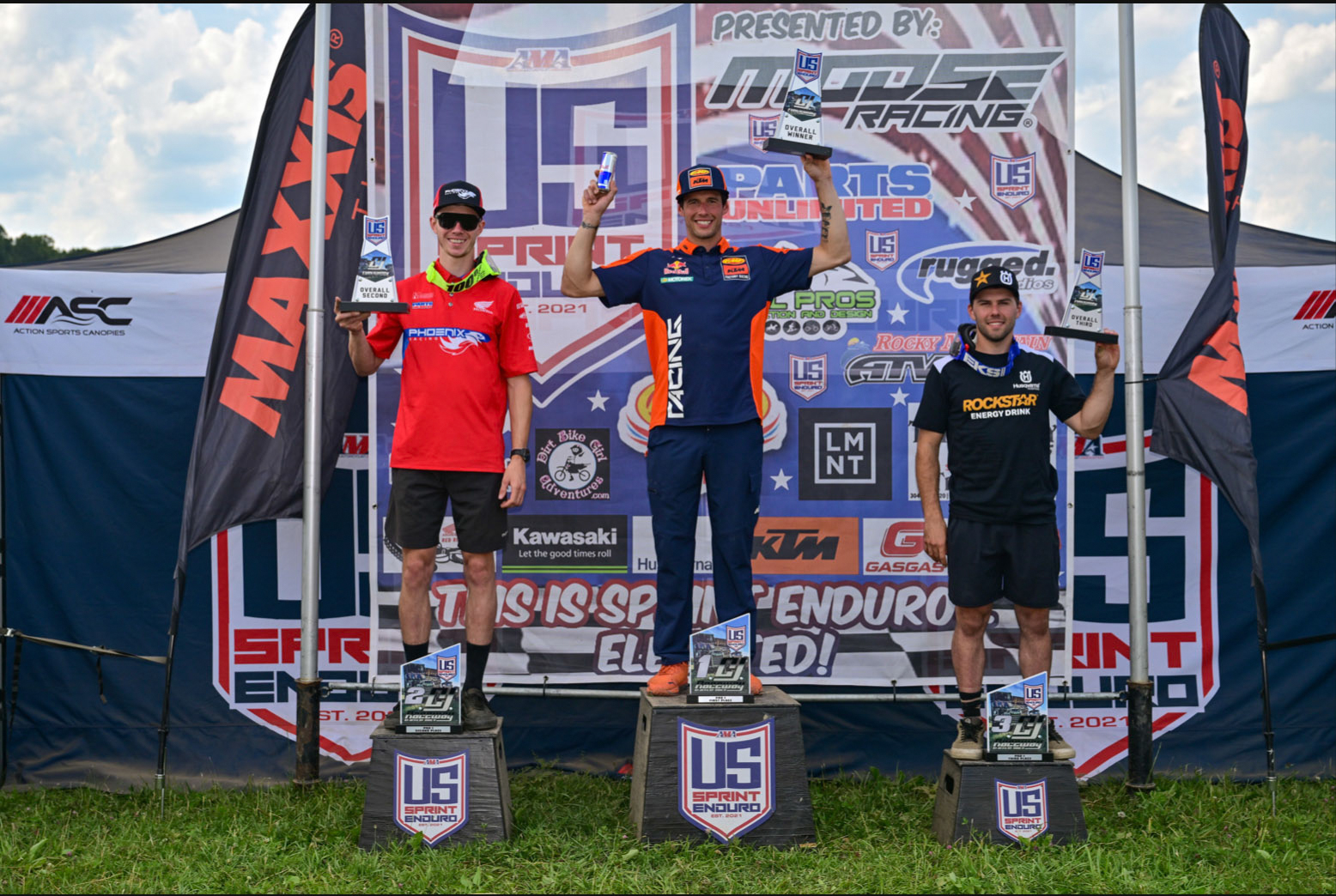 johnny-girroir-podium