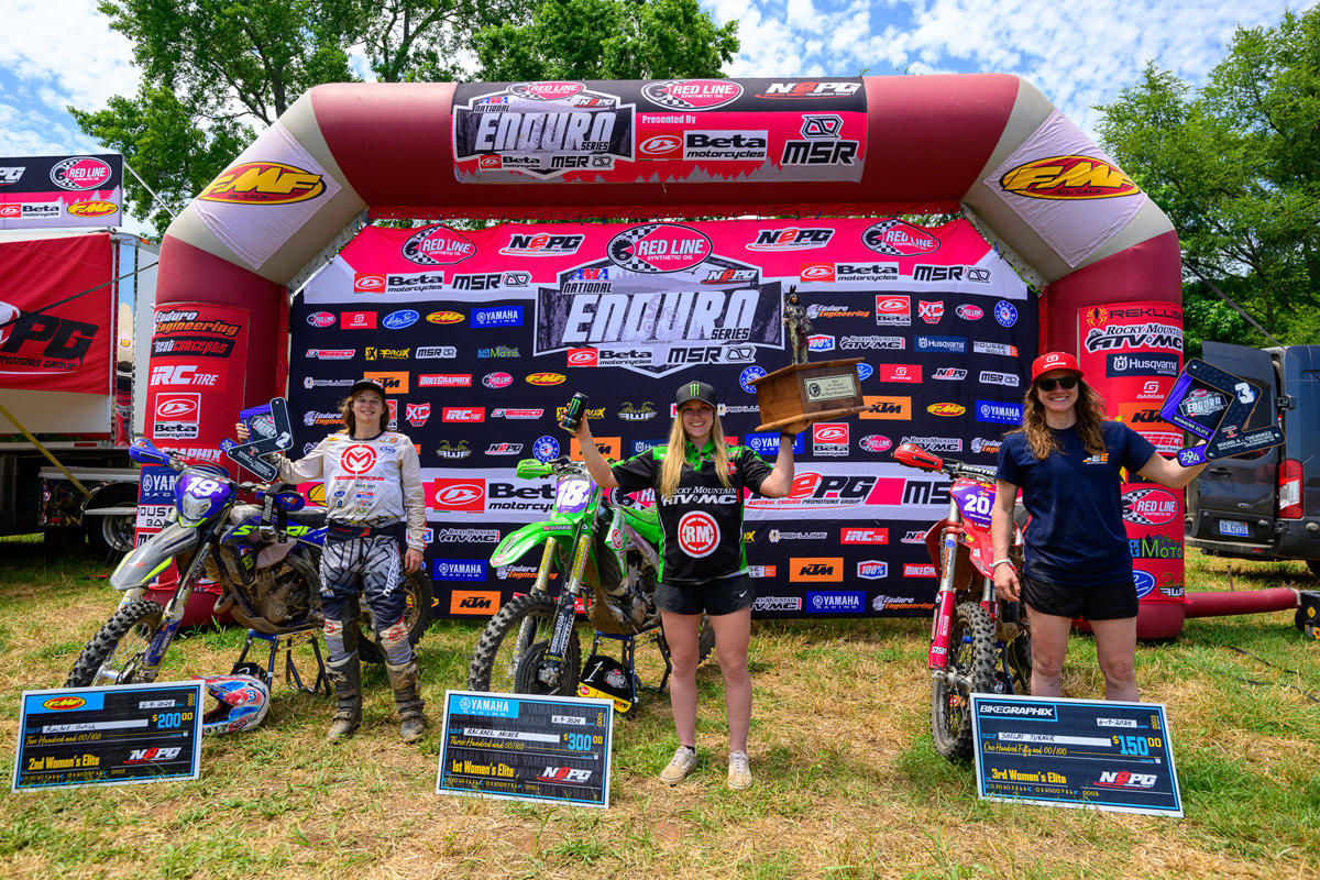 womens-elite-podium