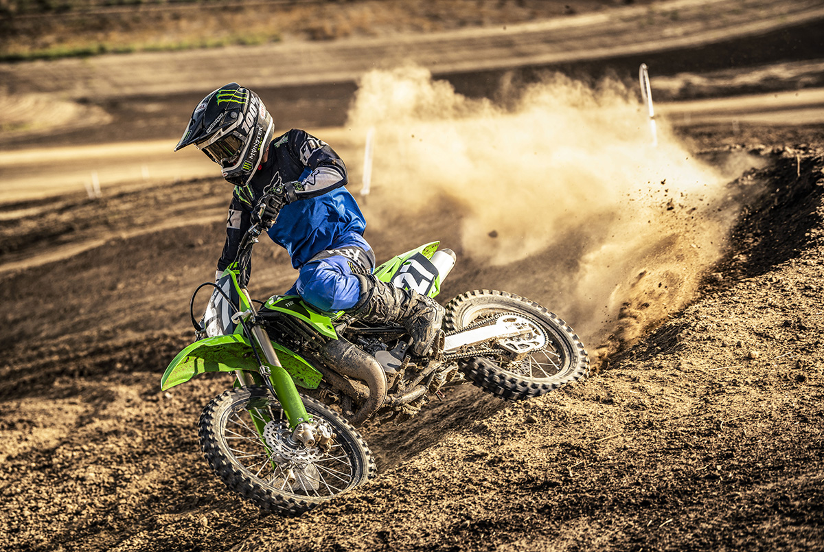 kawasaki_kx112_action_2
