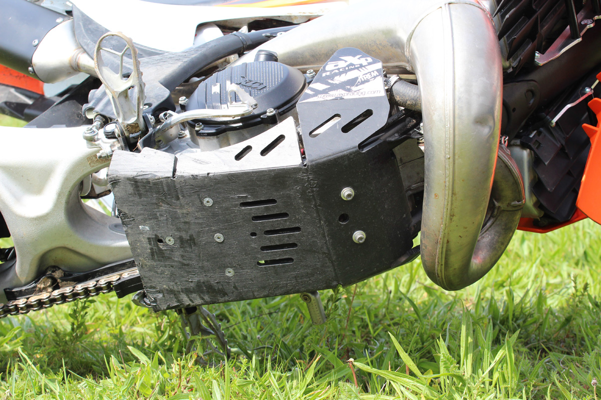 axp_racing_xtrem_skid_plate_2024_ktm_enduro21_tested8