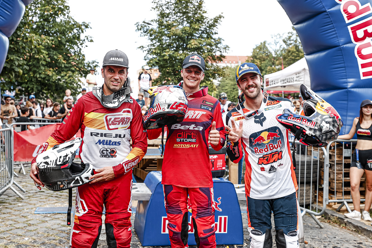 podium_hewc-2024-rnd4-red-bull-romaniacs_04163