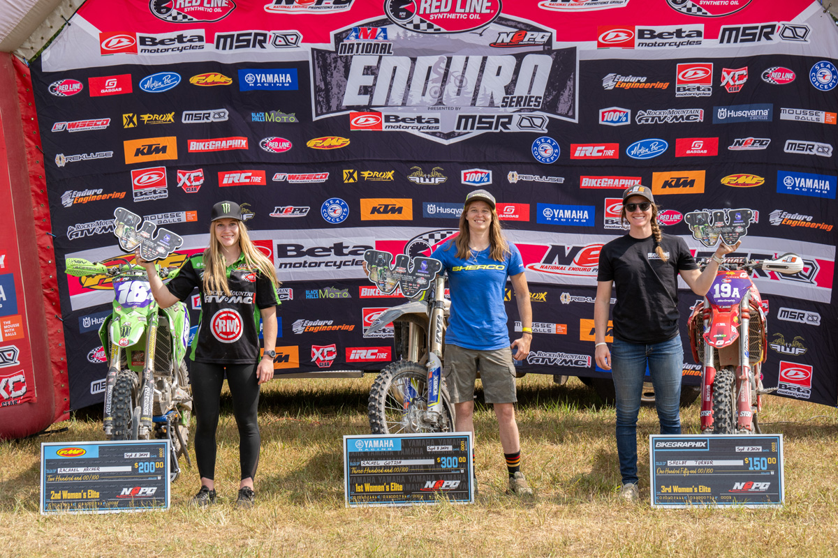 womens-podium