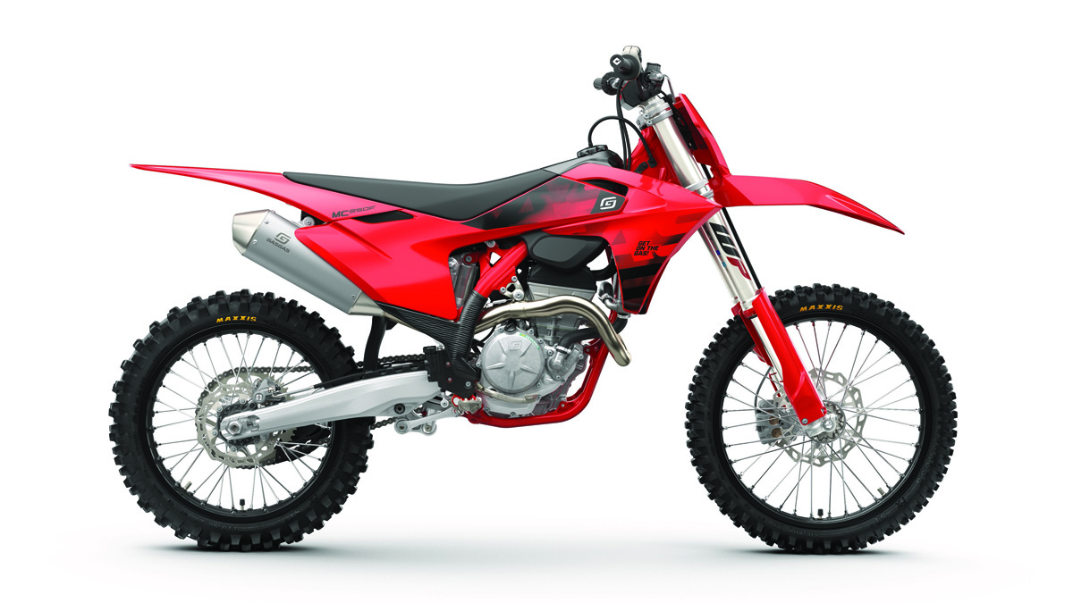 motocross-_-mc-250f-_-my26-_-studio