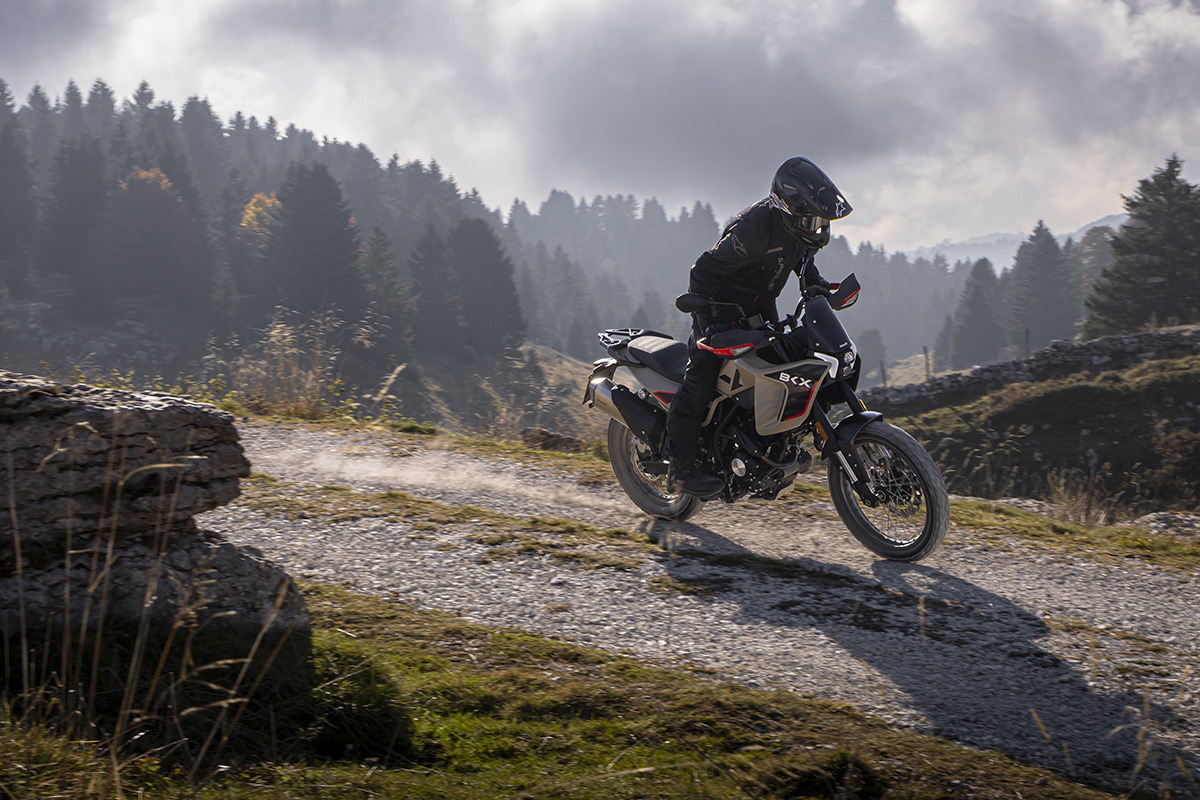 benelli-bkx-125-4